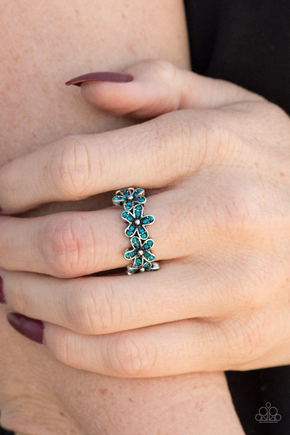 Daisy Dazzle Blue Gem Flower Ring - Paparazzi Accessories