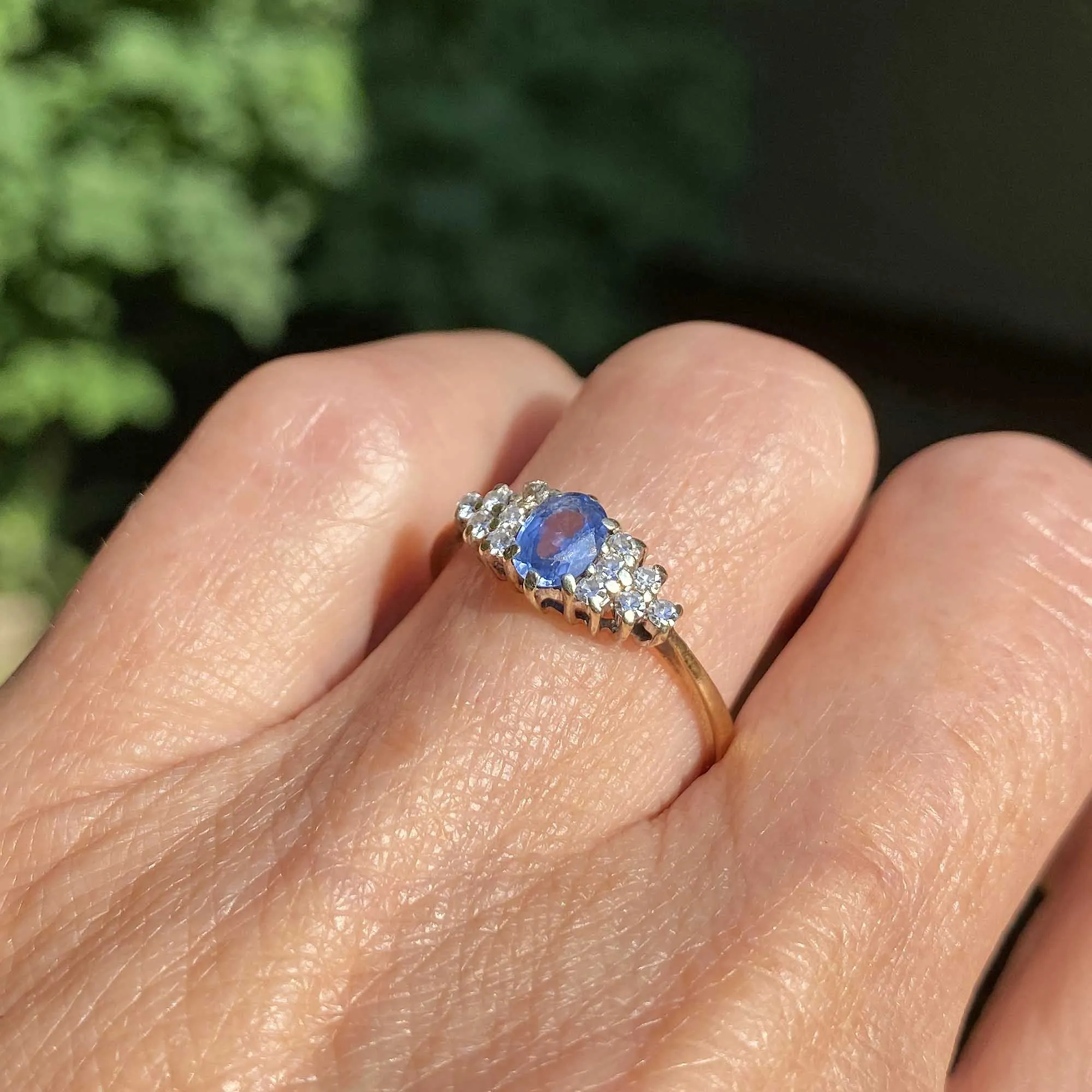 Gold Diamond Cluster Ceylon Sapphire Ring